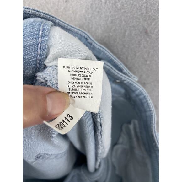NWT‎ New York & Company Soho Jeans Size 6 Curvy Crop Light Wash Pockets Stretch - Picture 13 of 14